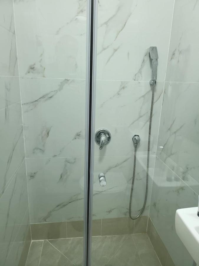 J-Motel Yerusalem Bagian luar foto